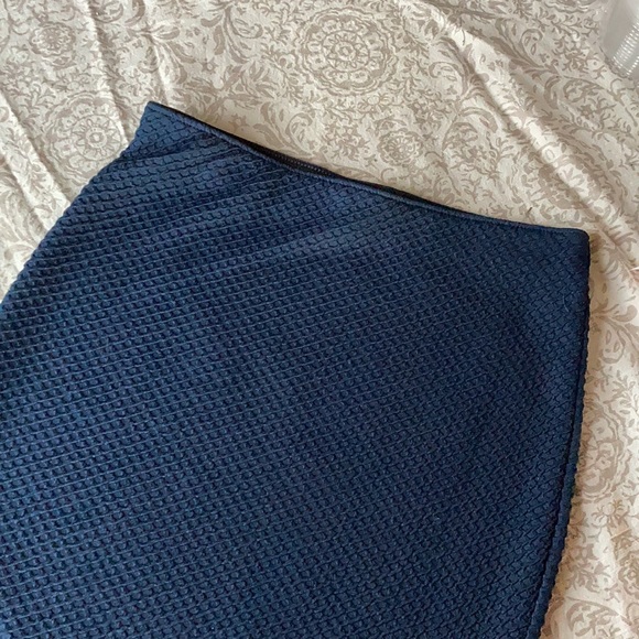 Apt. 9 | Textured Pencil Skirt - Picture 3 of 5